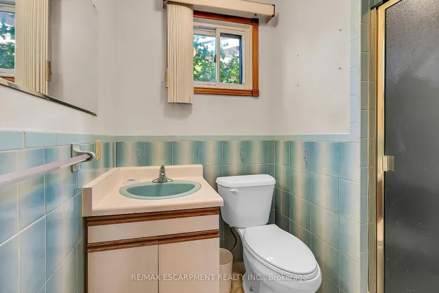 Additional image 36 of 65 Ellington Ave