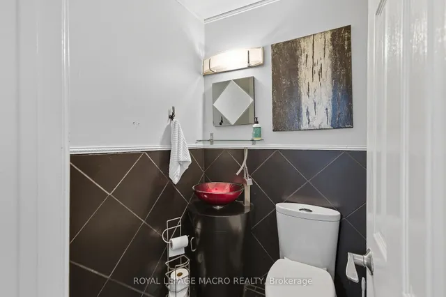 Additional image 10 of 2385 Woodward Ave Unit 28