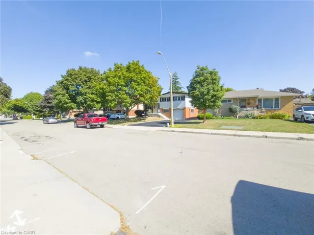 Additional image 41 of 164 Laurier Ave