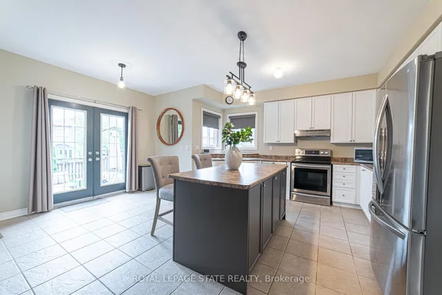 Additional image 14 of 120 Sundial Cres