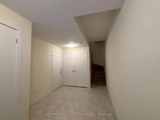 Additional image 4 of 590 North Service Rd Unit 135