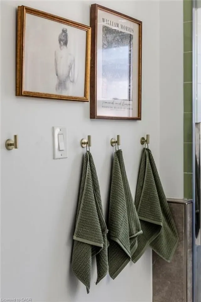 Additional image 33 of 174 Emerald St