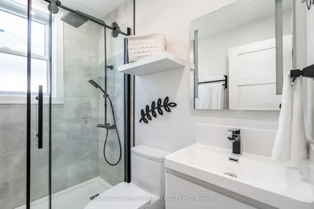 Additional image 13 of 38 Salem Ave