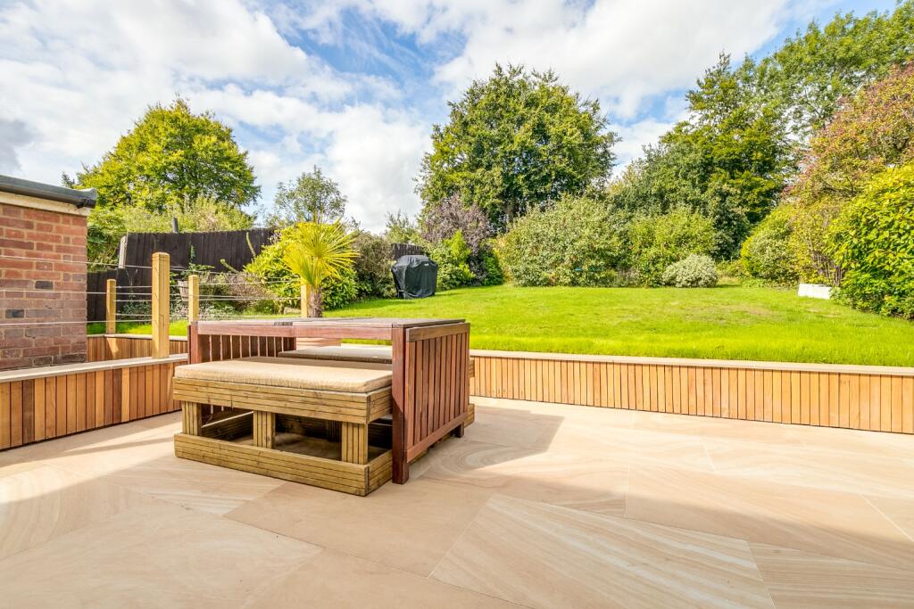 Additional image 22 of Valley Road, Welwyn Garden City, Hertfordshire, AL8 7DP