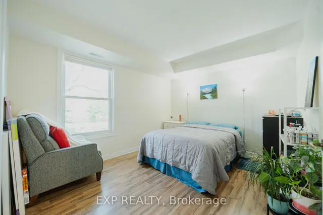 Additional image 15 of 2010 CLEAVER Ave Unit 124