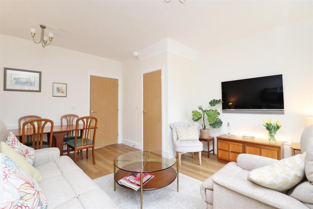 Additional image 7 of Mortimer Crescent, Kings Park, St. Albans