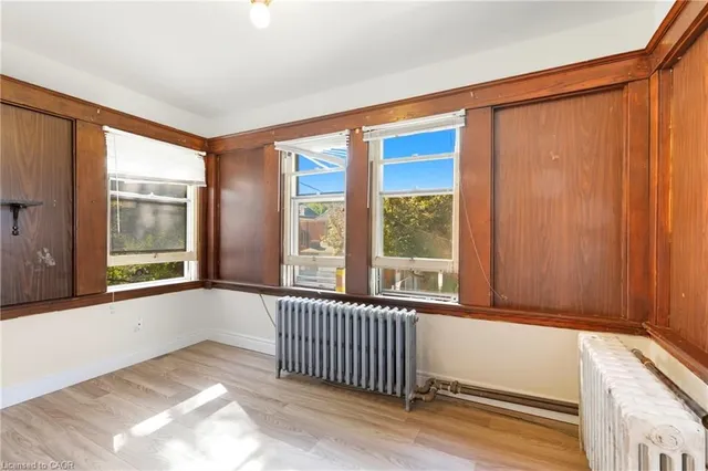 Additional image 19 of 11 Holton Ave