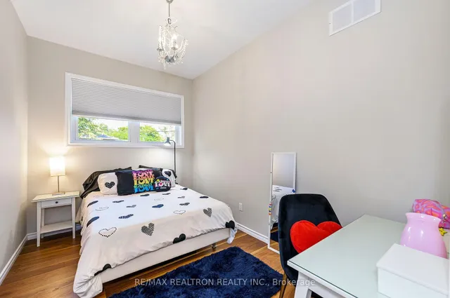 Additional image 25 of 5472 Randolph Cres