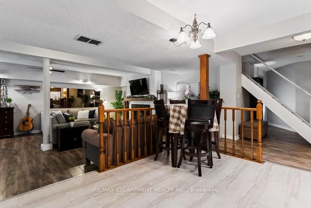 Additional image 39 of 196 Dundas St