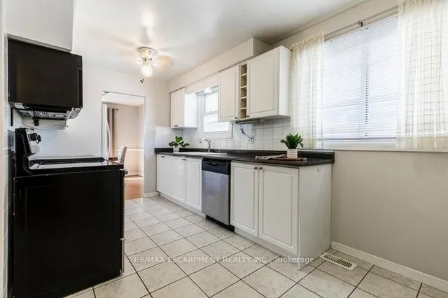 Additional image 23 of 45 Fonthill Rd