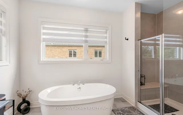 Additional image 32 of 77 Pond View Gate