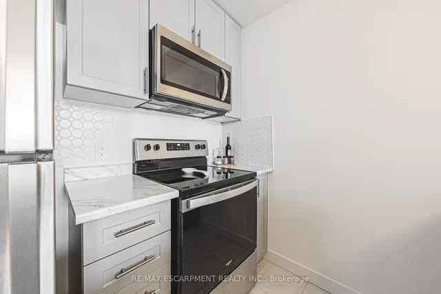 Additional image 12 of 460 Dundas St Unit 327
