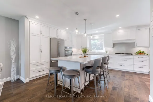 Additional image 10 of 2118 Agincourt Cres