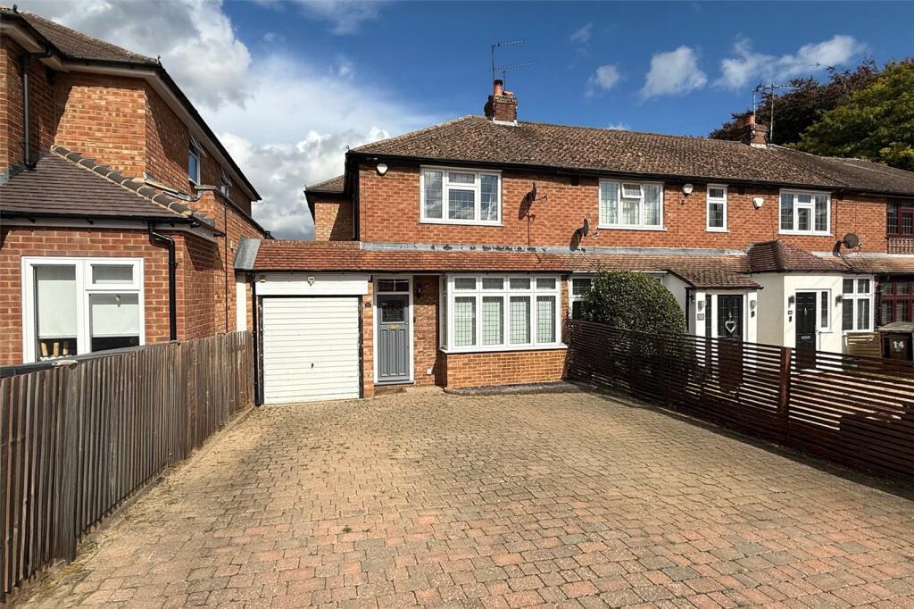 Weybourne Close, Harpenden, Hertfordshire, AL5