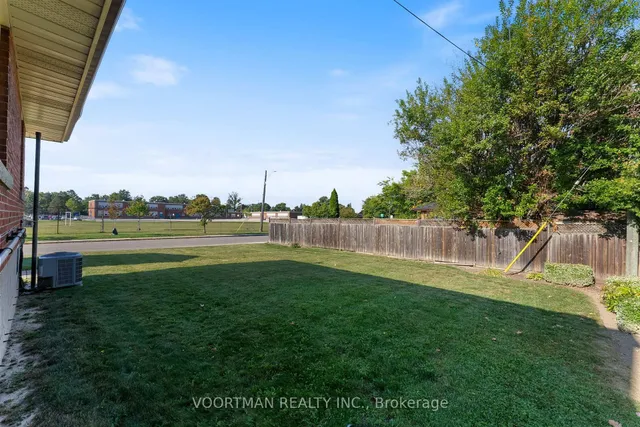 Additional image 23 of 136 Warren Ave