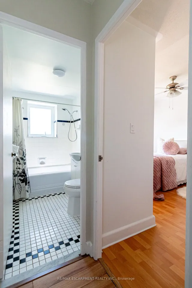 Additional image 23 of 824 Brant St Unit 8