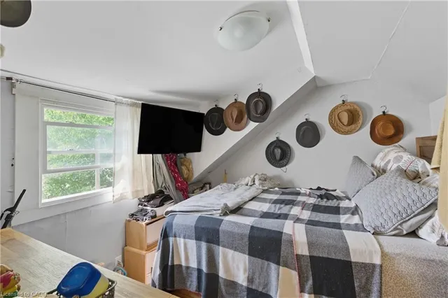 Additional image 21 of 110 Emerson St