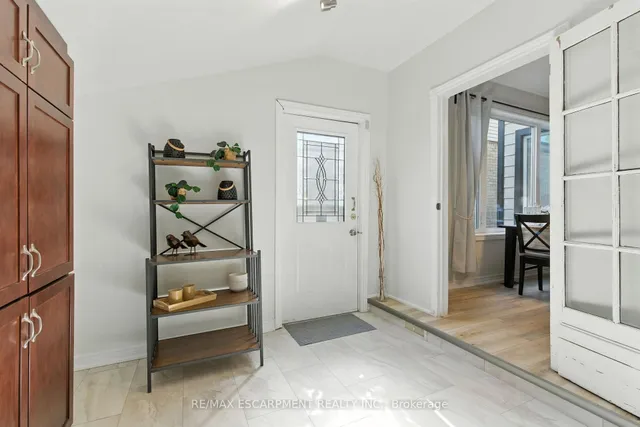 Additional image 18 of 78 OAK Ave