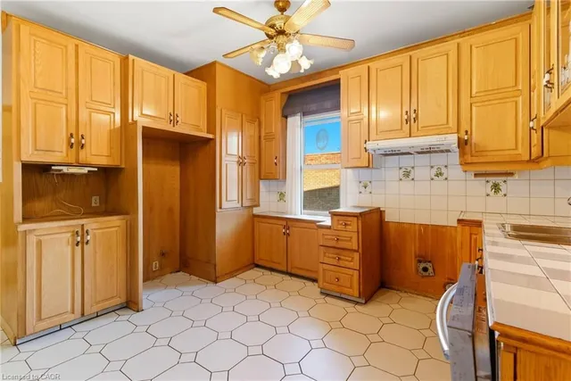 Additional image 6 of 11 Holton Ave