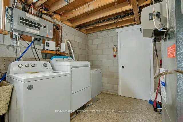 Additional image 32 of 40 Tara Crt