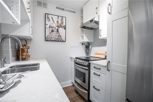 Additional image 14 of 141 Catharine St Unit 204