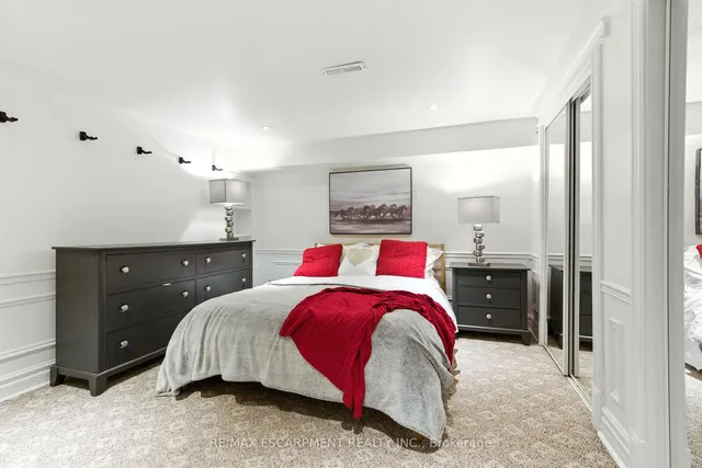 Additional image 38 of 24 Meander Clse