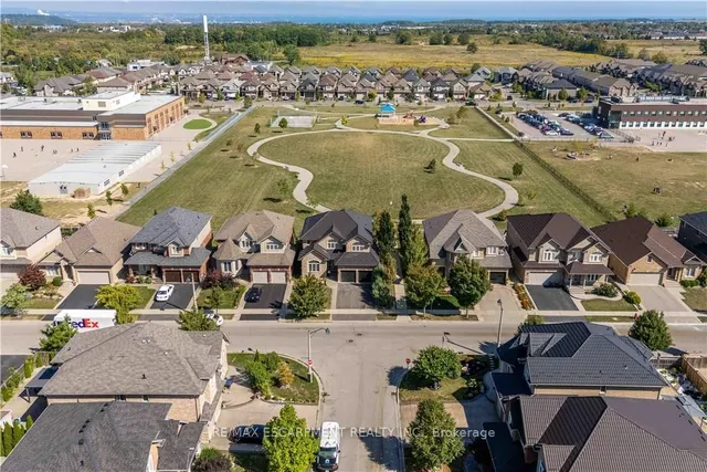 Additional image 47 of 51 Showcase Dr