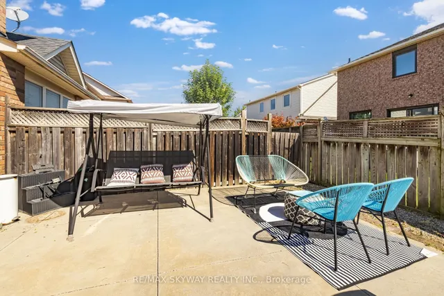 Additional image 50 of 1570 Cartwright Cres