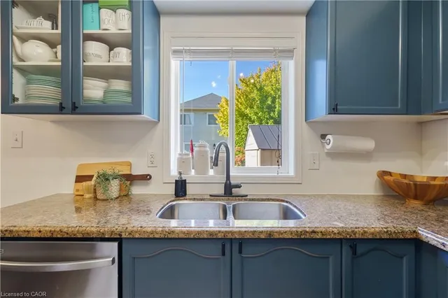 Additional image 23 of 14 Fox Run