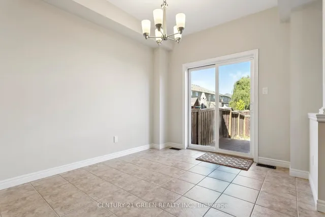 Additional image 15 of 50 Mosaic Dr