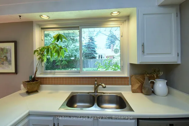 Additional image 17 of 454 Evergreen Ave