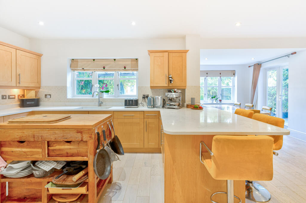Additional image 7 of Rosemary Drive, London Colney, St. Albans, Hertfordshire, AL2