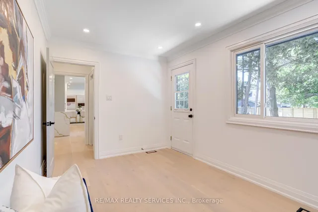 Additional image 21 of 5133 Cherryhill Cres