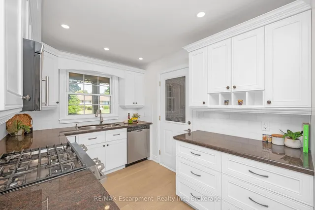 Additional image 8 of 350 East Side Cres