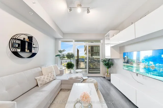 Additional image 9 of 2087 FAIRVIEW St Unit 606