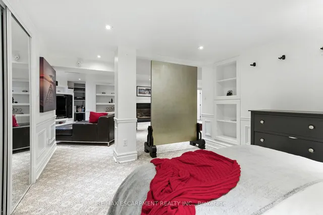 Additional image 39 of 24 Meander Clse