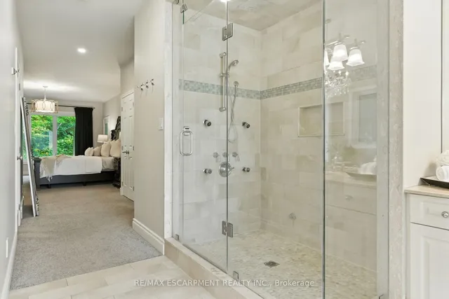 Additional image 11 of 26 PARKSHORE Pl