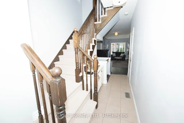 Additional image 6 of 32 Rolling Lane