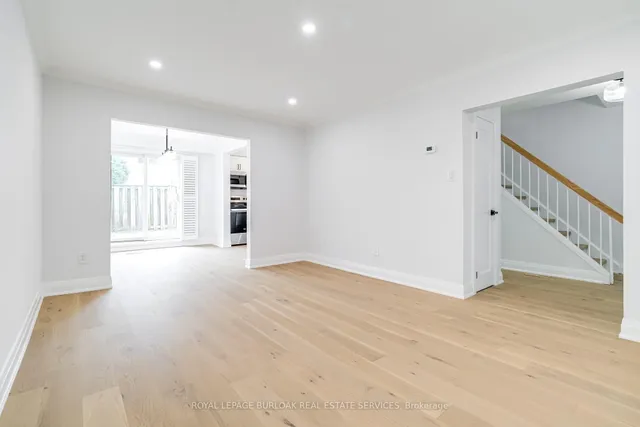 Additional image 6 of 5475 Lakeshore Rd Unit 4