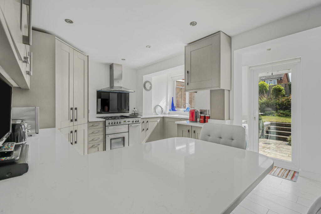 Additional image 6 of Broadstone Road, Harpenden, AL5