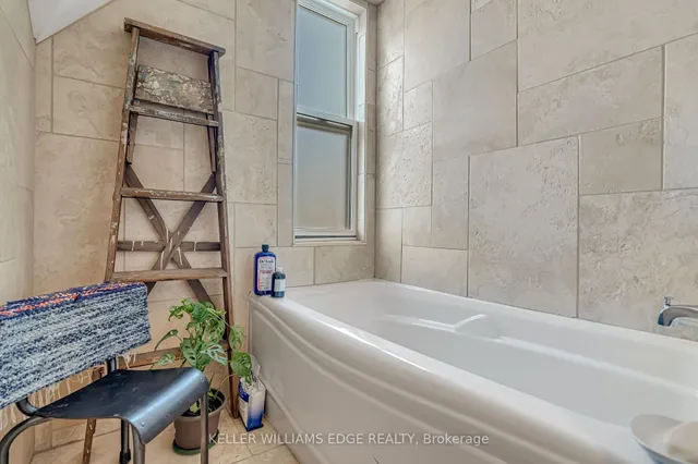 Additional image 21 of 108 Emerald St