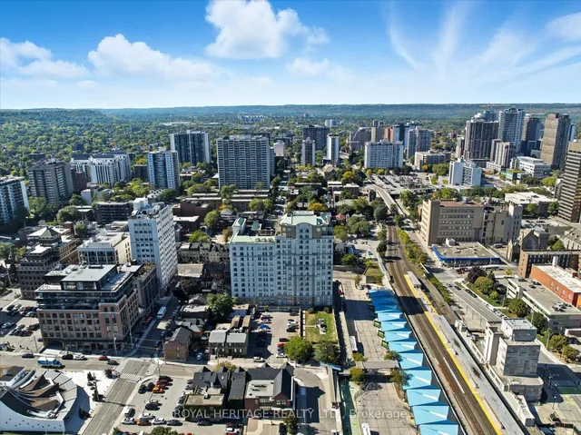 Additional image 38 of 135 James St Unit 615