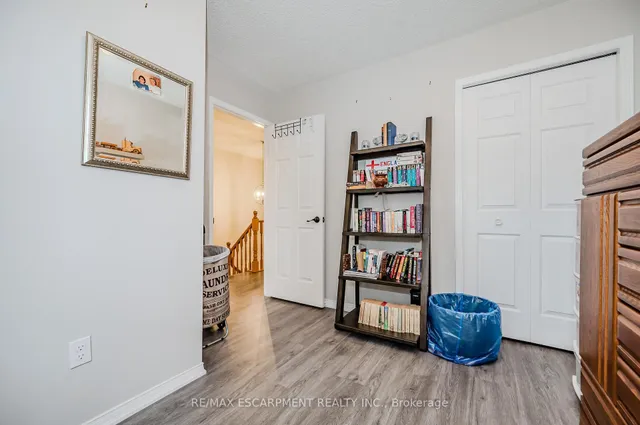 Additional image 35 of 38 Elora Dr Unit 21