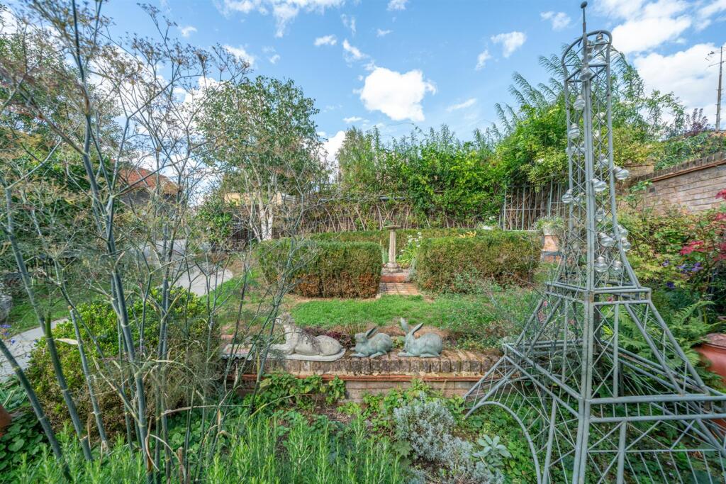 Additional image 35 of Fishpool Street, St. Albans