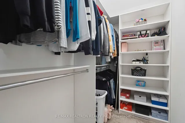 Additional image 22 of 233 Kinsman Dr