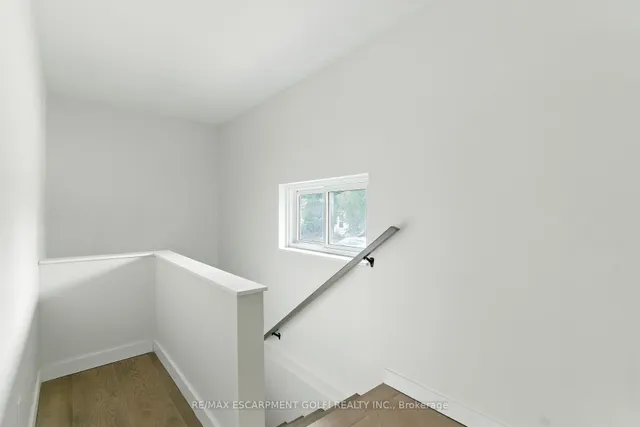 Additional image 28 of 684 Beach Blvd