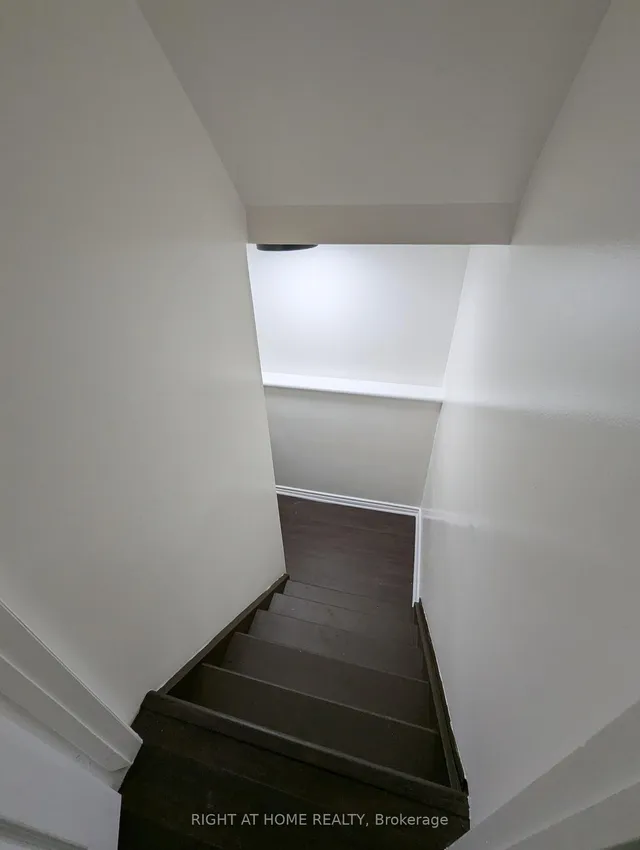 Additional image 37 of 73 Skyview Dr