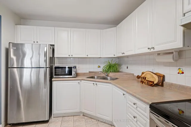 Additional image 16 of 1809 Upper Wentworth St Unit 14