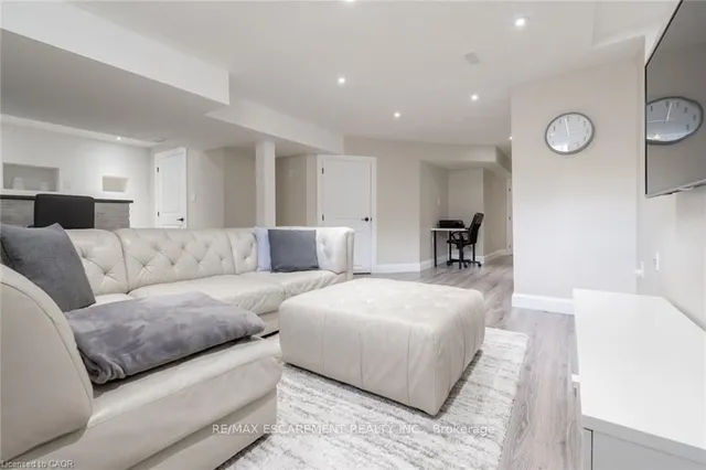 Additional image 22 of 89 Keystone Cres