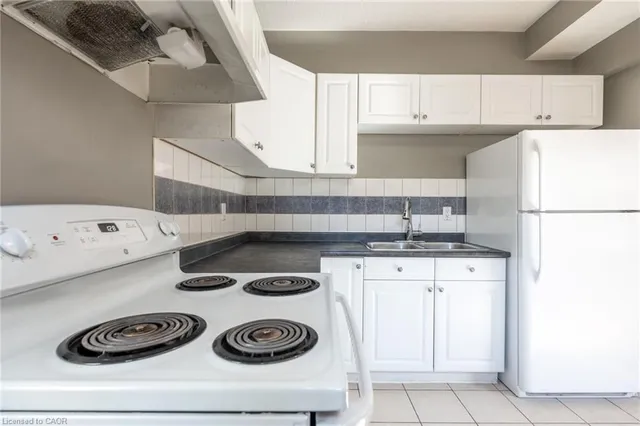 Additional image 27 of 39 Connaught Ave